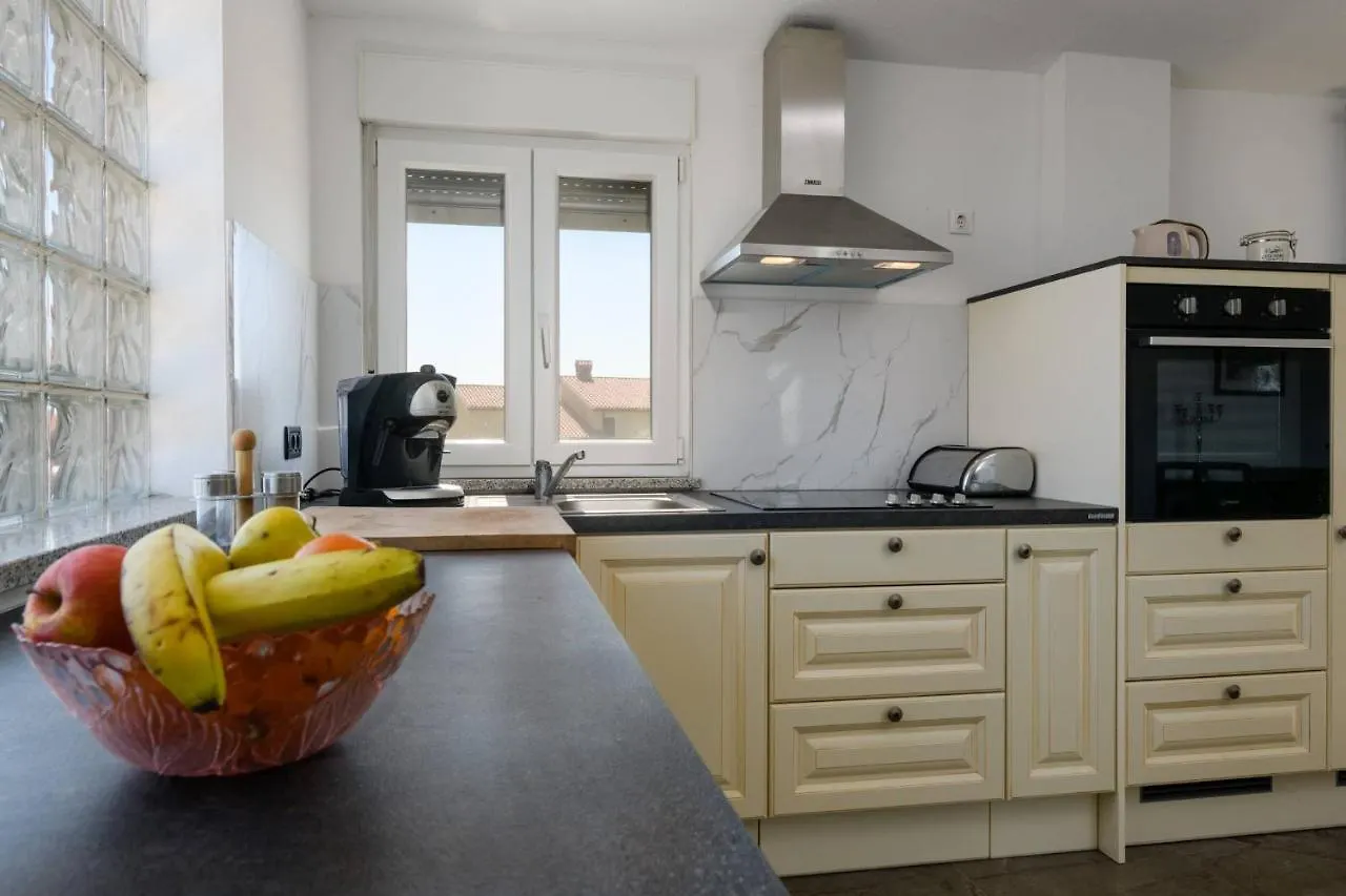 Holiday House Tiffany Galizana Croatia